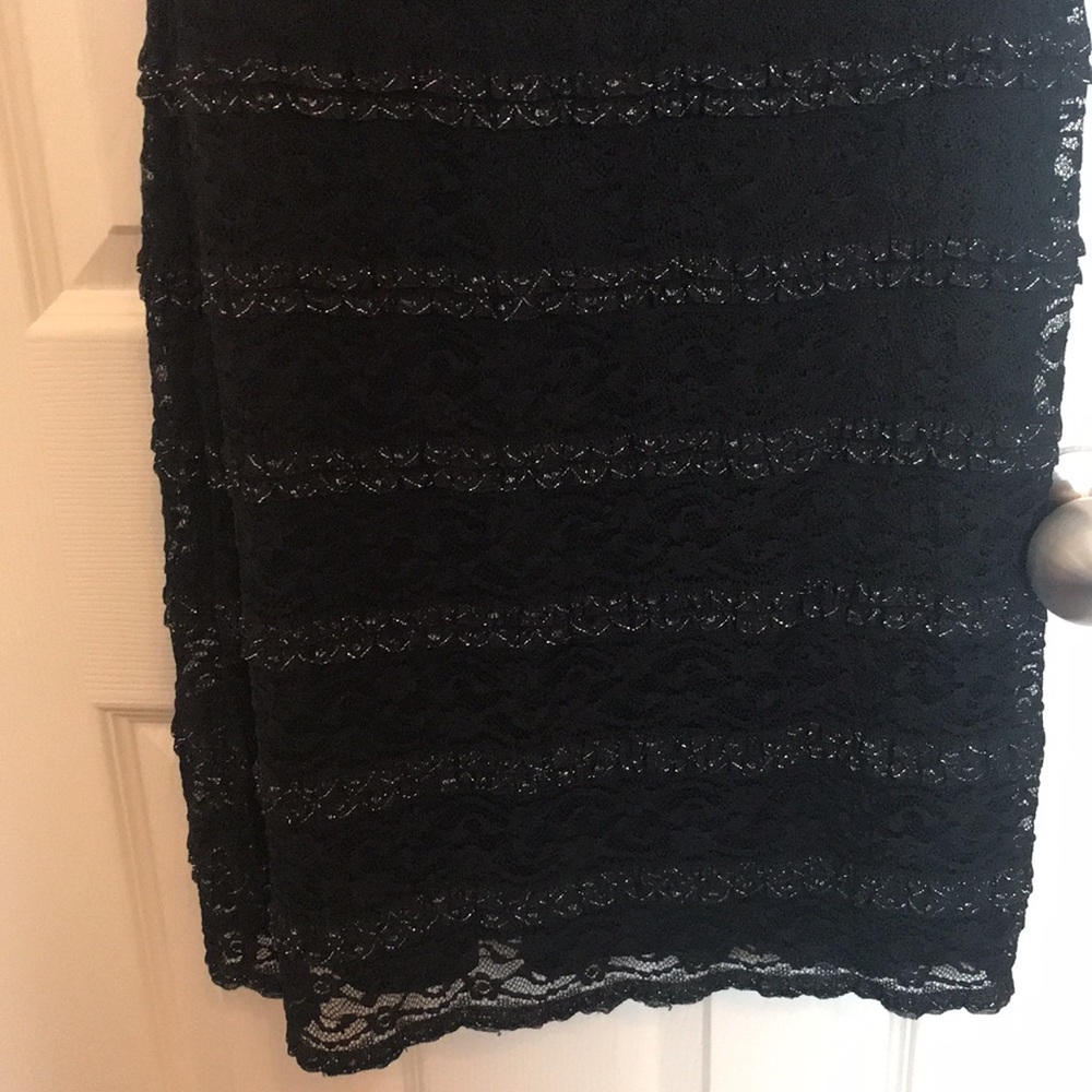 Guess Lace Ruffle Dress - Picture 3 of 9